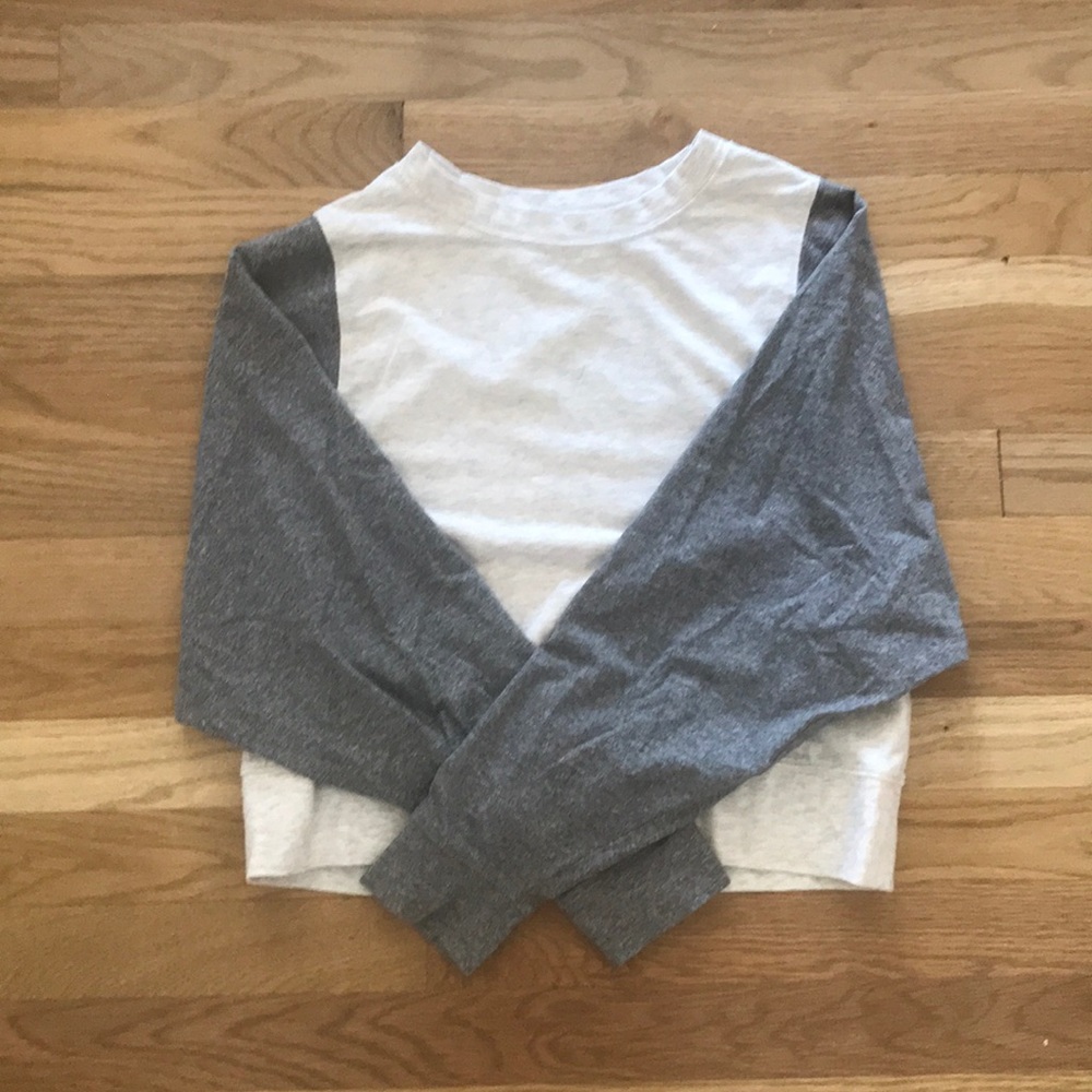 Gap long sleeve t-shirt